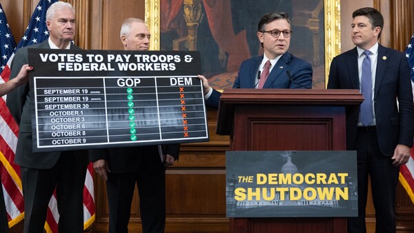 La Casa Blanca anuncia que comenzaron los despidos de empleados públicos