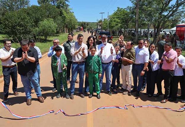 Gobierno impulsa obras viales en el departamento de Guairá, con financiamiento de Itaipú | DIARIO PRIMERA PLANA