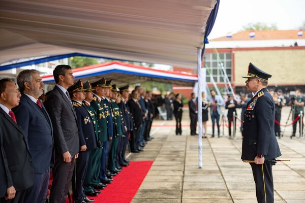Cambios en la cúpula policial: nombran nuevos directores generales en la Policía Nacional