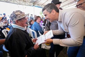 Peña inauguró obras y entregó viviendas en jornada de gobierno en Guairá