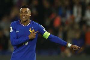 Eliminatorias Europeas: Mbappé acerca a Francia - Fútbol Internacional - ABC Color