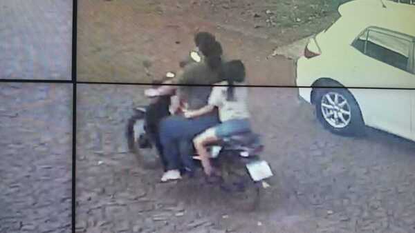 Niña de 3 años fallece tras caer de una motocicleta en la que viajaba con su madre y hermana