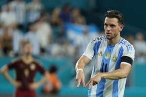 Argentina vence por la mínima a Venezuela en gran noche del portero Contreras - Fútbol Internacional - ABC Color