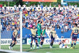 2 de Mayo y Cerro no pudieron romper el cero en la Terraza del país - La Tribuna