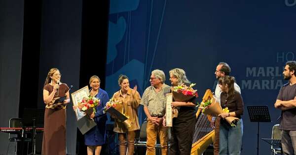 La Nación / Marlene Sosa y Ana Scappini recibieron el Premio Óscar Trinidad