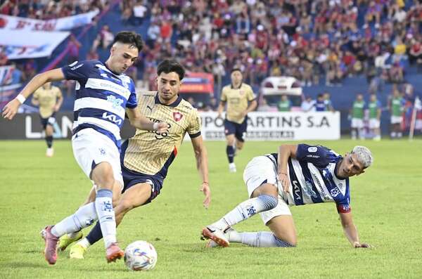 2 de Mayo 0-Cerro Porteño 0: Un “Gallo” bravo frena al “Ciclón” - Fútbol - ABC Color