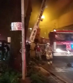 Popular / Cuatro personas omano en edificio de CDE tras discusión