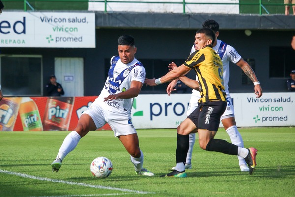 La pasión del fútbol va a Villeta