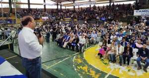 La Nación / Incidentada y tradicional convención del PLRA, entre abucheos y acusaciones mutuas