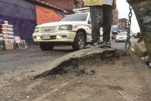 Mercado 4: avenida Rodríguez de Francia se volvió intransitable - Nacionales - ABC Color