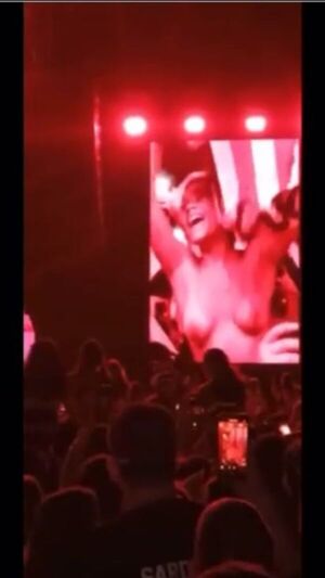 Popular / ¡Topples en concierto de Airbag!