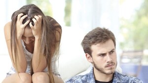 “Mi novio me prohíbe que hable con mi primo por sus celos”