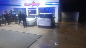 Popular / (VIDEO). Frustran intento de robo a estación de servicios en Capiatá