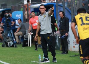 Versus / "Un penal que nos quita dos puntos importantes para nosotros"