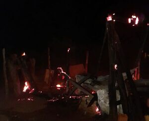 Familia queda sin hogar tras voraz incendio en zona rural de Paso Horqueta - Concepción al Día