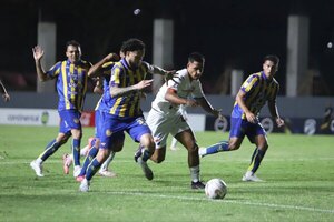 Versus / Luqueño arranca un punto a Nacional en el debut de Lucas Barrios