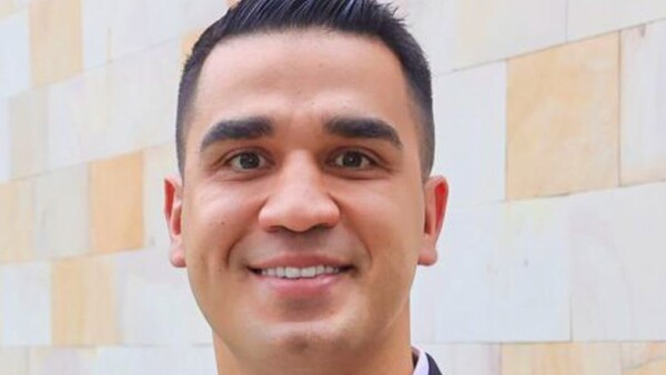 “La mayoría debe ir acompañada de diálogo, porque así se fortalece la democracia”