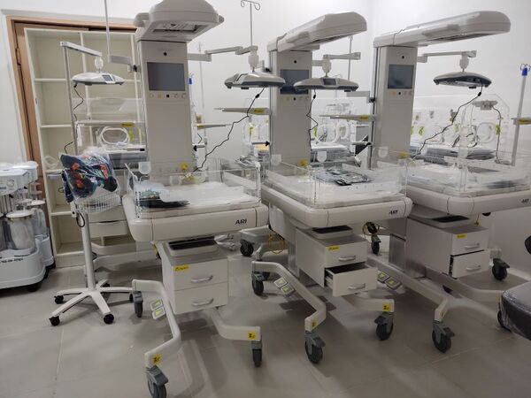 Hospital de Barrio Obrero potencia servicio neonatal con nuevos equipos biomédicos