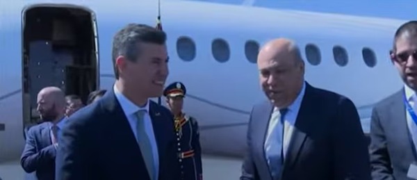 Peña entre los líderes que presencian la firma de la paz en Egipto - ADN Digital