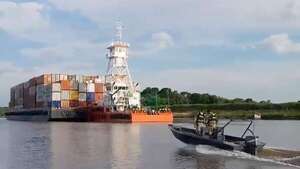 Piratas armados intentaron abordar barco de bandera paraguaya - Economía - ABC Color