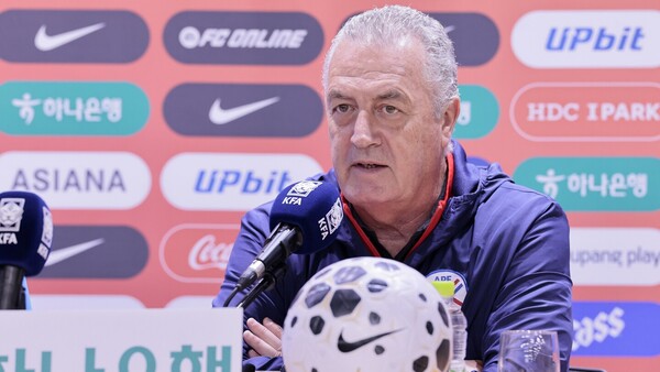 Gustavo Alfaro anuncia varios cambios ante Corea del Sur