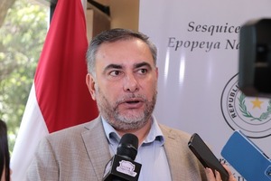 Senador quiere presidir el PLRA para levantar al partido y rechaza reelección presidencial