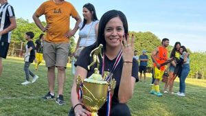 Claudia Jiménez, la presidenta que es Tetracampeona en Yegros