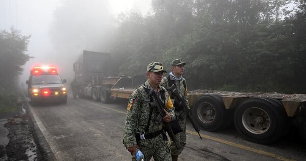 La Nación / Al menos 64 muertos y 65 desaparecidos por lluvias en México