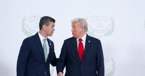 Peña desvió su gira para ir a la cumbre de la paz en Egipto y sacarse una foto con Trump