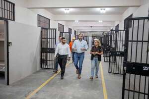 Ministro de Justicia reconoce “falencias” en alimentación y agua en el Comple: antes se complementaban con visitas - Nacionales - ABC Color