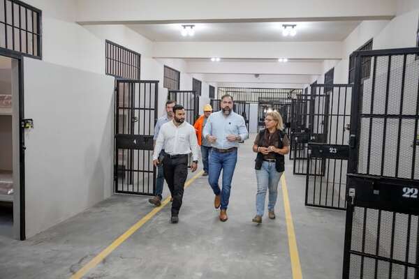 Ministro de Justicia reconoce “falencias” en alimentación y agua en el Comple: antes se complementaban con visitas - Nacionales - ABC Color