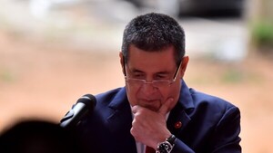 Senadores de EEUU critican a la administración de Trump por levantar sanciones a Cartes