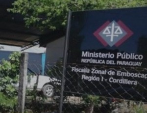 Fiscal y asistente detenidos por presunto pedido de coima en Emboscada - ADN Digital