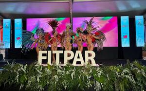 Carnaval Encarnaceno deslumbró en el FIT PAR 2025 ante extranjeros y compatriotas