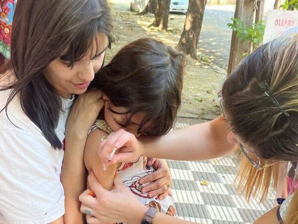 Fortalecen inmunización contra el sarampión en barrios de Asunción