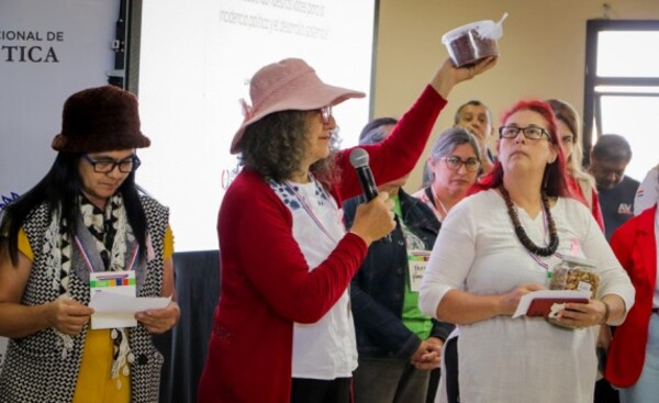 Mujeres se reúnen en para abordar sobre incidencia política