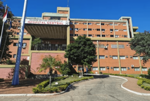 Operan mano equivocada de una niña en Hospital Militar - Noticiero Paraguay