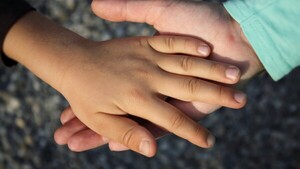 Matrimonio infantil: una herida abierta que vulnera derechos y perpetúa la pobreza en Paraguay