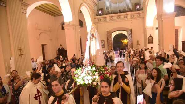 Rezan a Fátima por la paz del mundo a 108 años de su aparición