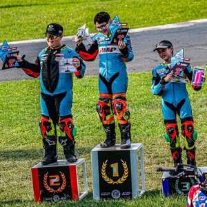 Moto Velocidad/AMVP-6ª fecha: Cáceres, Acuña, Jara y Torrez, los vencedores - ABC Motor - ABC Color