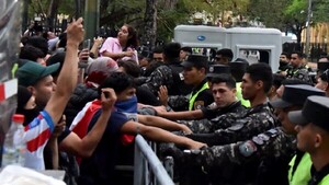 Jóvenes de Gen Z se ratifican en brutalidad policial