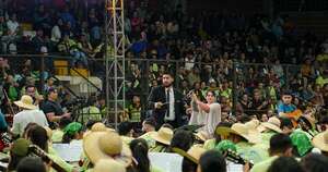 La Nación / El legado de Mangoré sonó en mil guitarras en Misiones