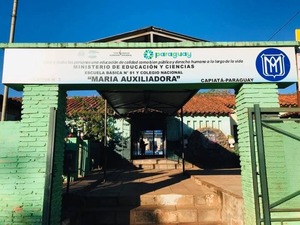 Popular / Padres de un cole denuncian que chespi vive en la institución y piden intervención