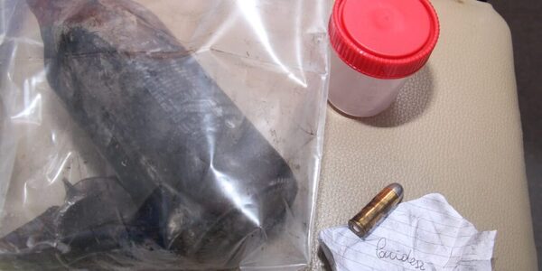 Atacan con bomba molotov y nota de amenaza la vivienda de un periodista en Lambaré