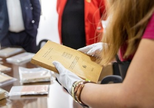 El Cabildo dona archivo de Moisés Bertoni a la Biblioteca del MAG