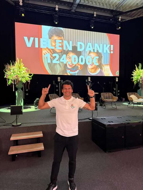 Nelson Haedo, feliz porque sigue sumando euros para su iniciativa solidaria en Caaguazú - Gente - ABC Color
