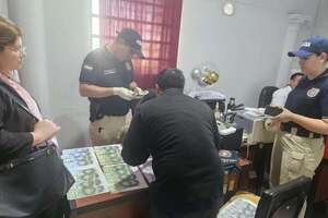 AUDIO: Investigarán los bienes de fiscal y auxiliar que cayeron por presunta coima - La Primera Mañana - ABC Color