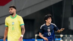 Japón remonta y le gana por primera vez a Brasil