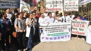 Gremios de salud en pie de lucha: Reclaman más cupos para desprecarización y rechazan modificar jubilación