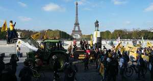 La Nación / Agricultores protestan en París contra el acuerdo UE-Mercosur